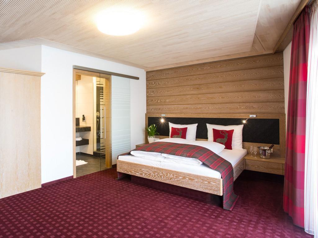 Hotel Kreuz Gaestehaus Und Lauchertbar Mit Terrasse Gammertingen Eksteriør bilde