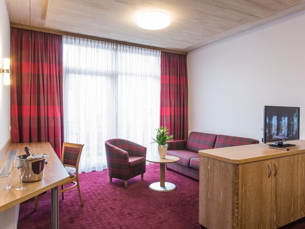 Hotel Kreuz Gaestehaus Und Lauchertbar Mit Terrasse Gammertingen Eksteriør bilde