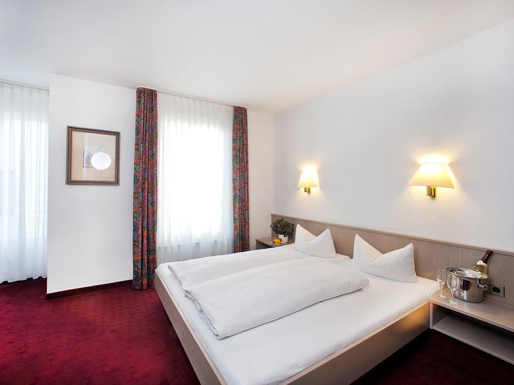 Hotel Kreuz Gaestehaus Und Lauchertbar Mit Terrasse Gammertingen Rom bilde